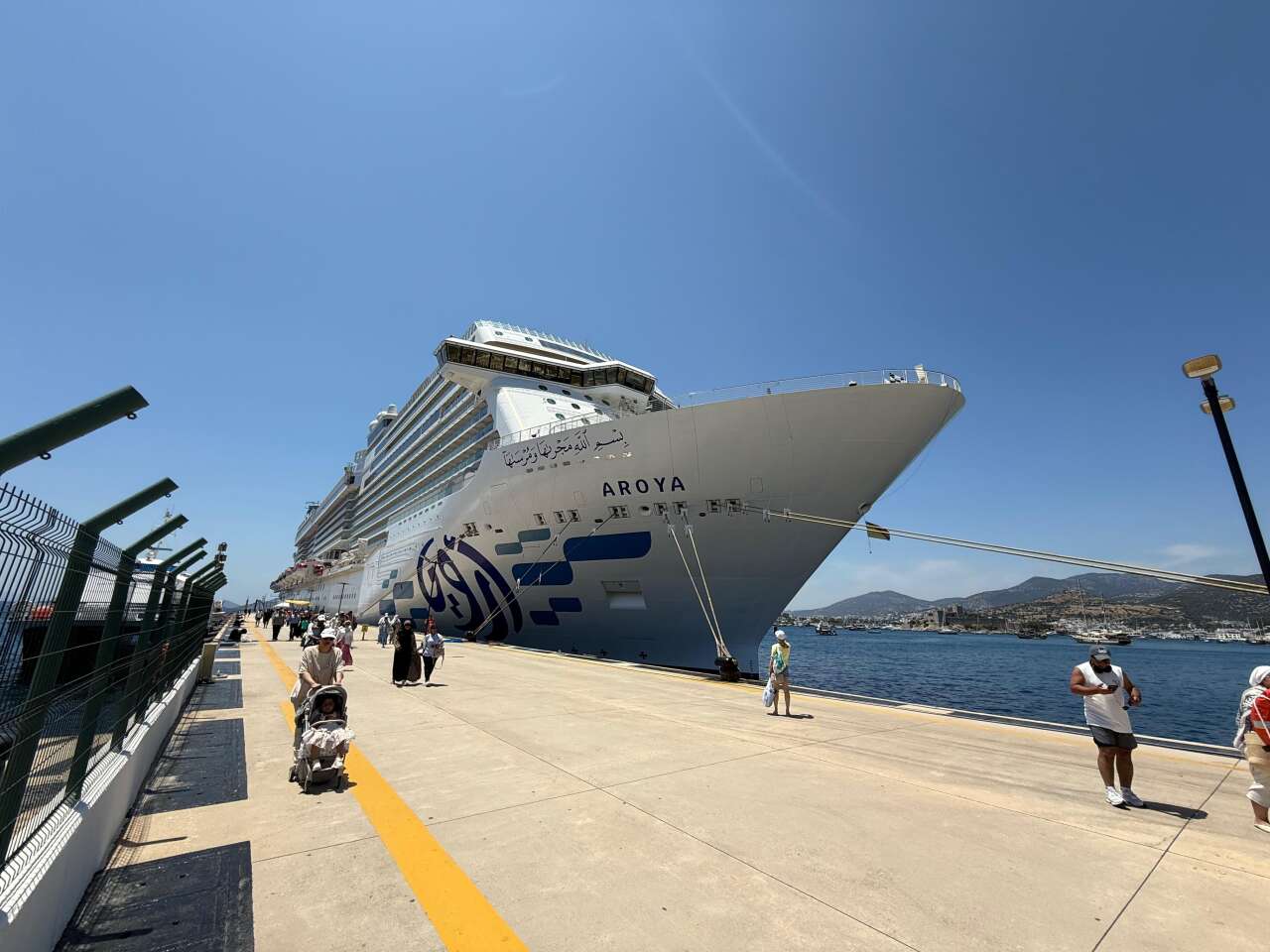 335 Metrelik Dev Kruvaziyer Aroya, 2 Bin 124 Yolcu İle Bodrum’da 1